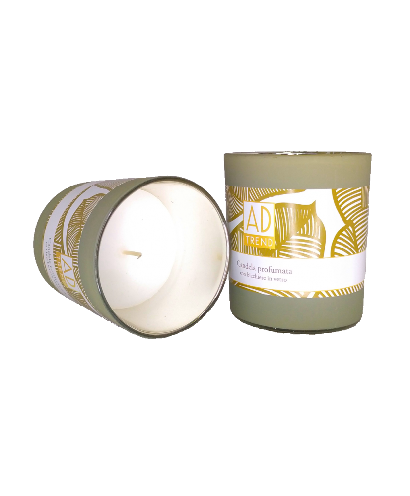 candela in bicchiere